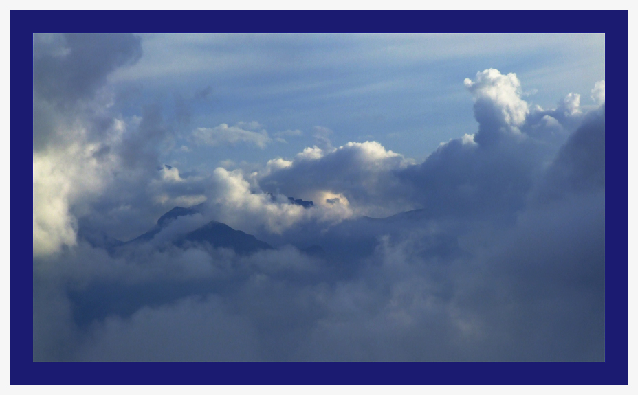 Wolkenspiel am Abend