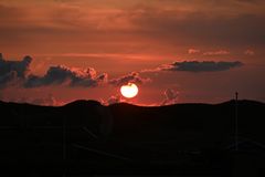 Wolkenspiel im Sonnenuntergang ...