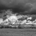 Wolkenspiel in s/w