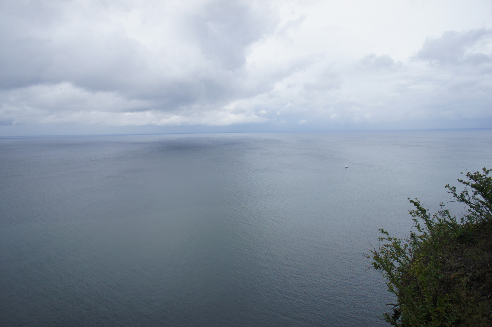 Wolkenspiel über dem Meer