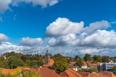 Wolkenspiel über der Stadt