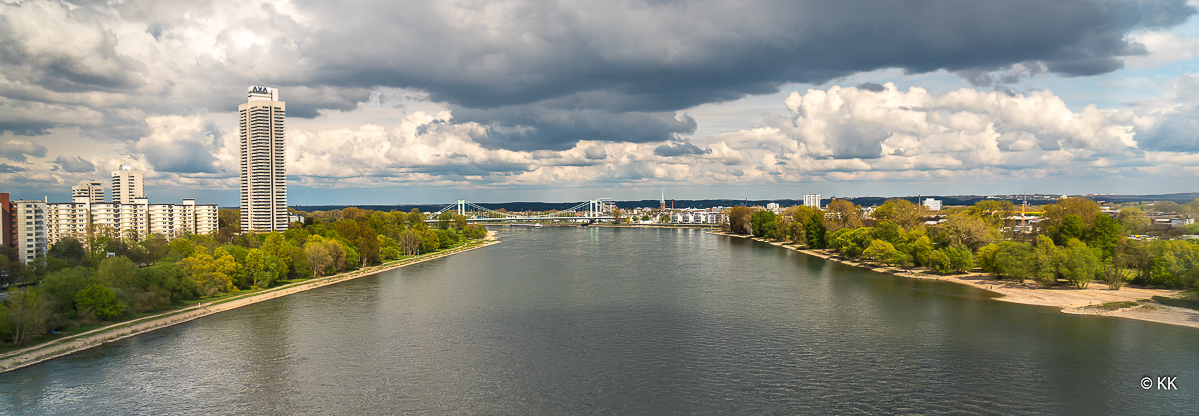 Wolkenspiel über Köln