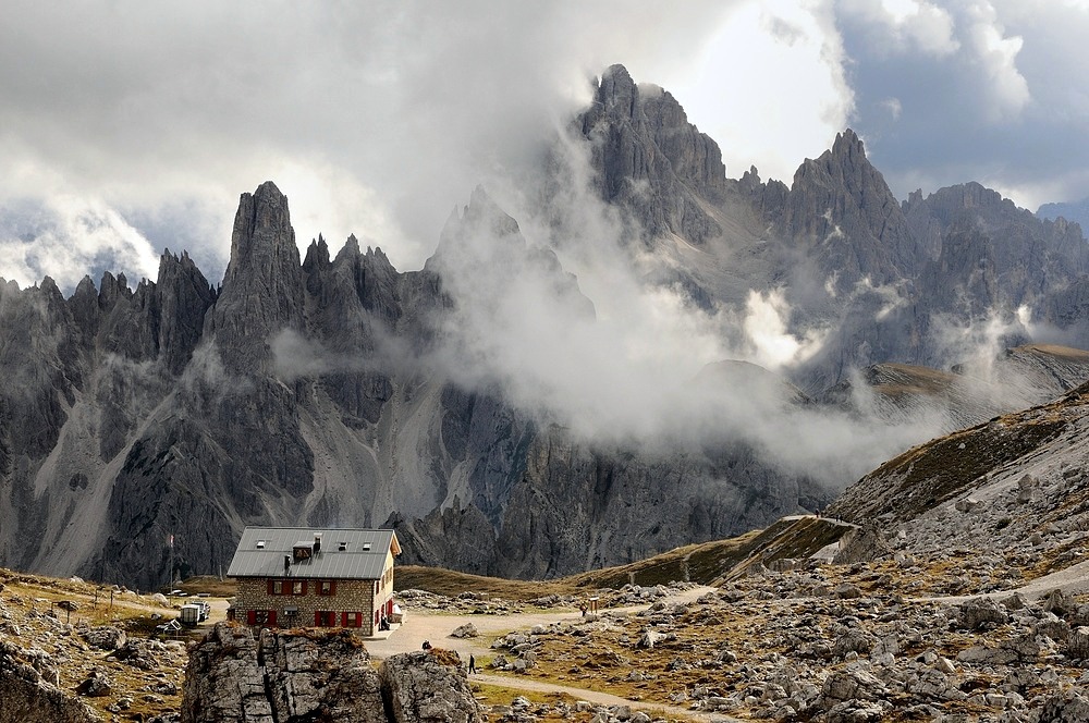 Wolkenspiel vor der Cadini di Misurina (2839 m), sie ...