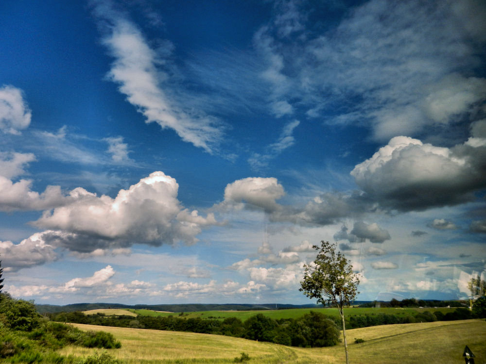 Wolkenspiele über der Eifel 4