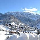 Wolkenstein in Gröden, im Hintergrund der Sellastock