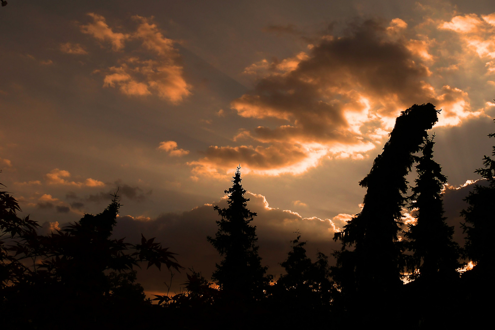 Wolkenstimmung heute um 20:00 Uhr