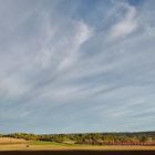 Wolkenstimmung mit S-Bahn