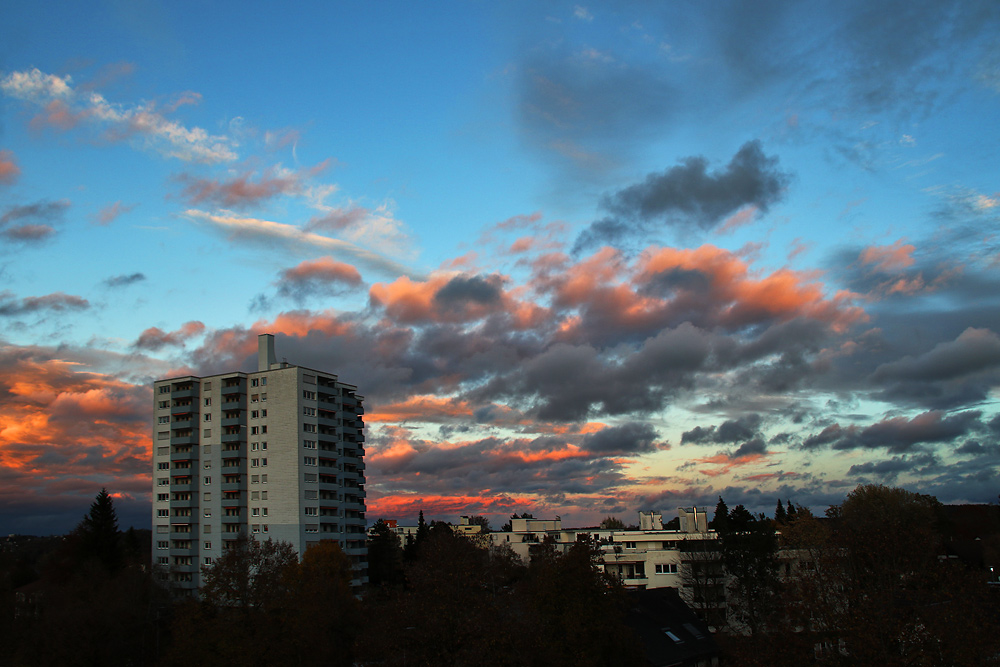 Wolkenstimmung nach Sonnenuntergang