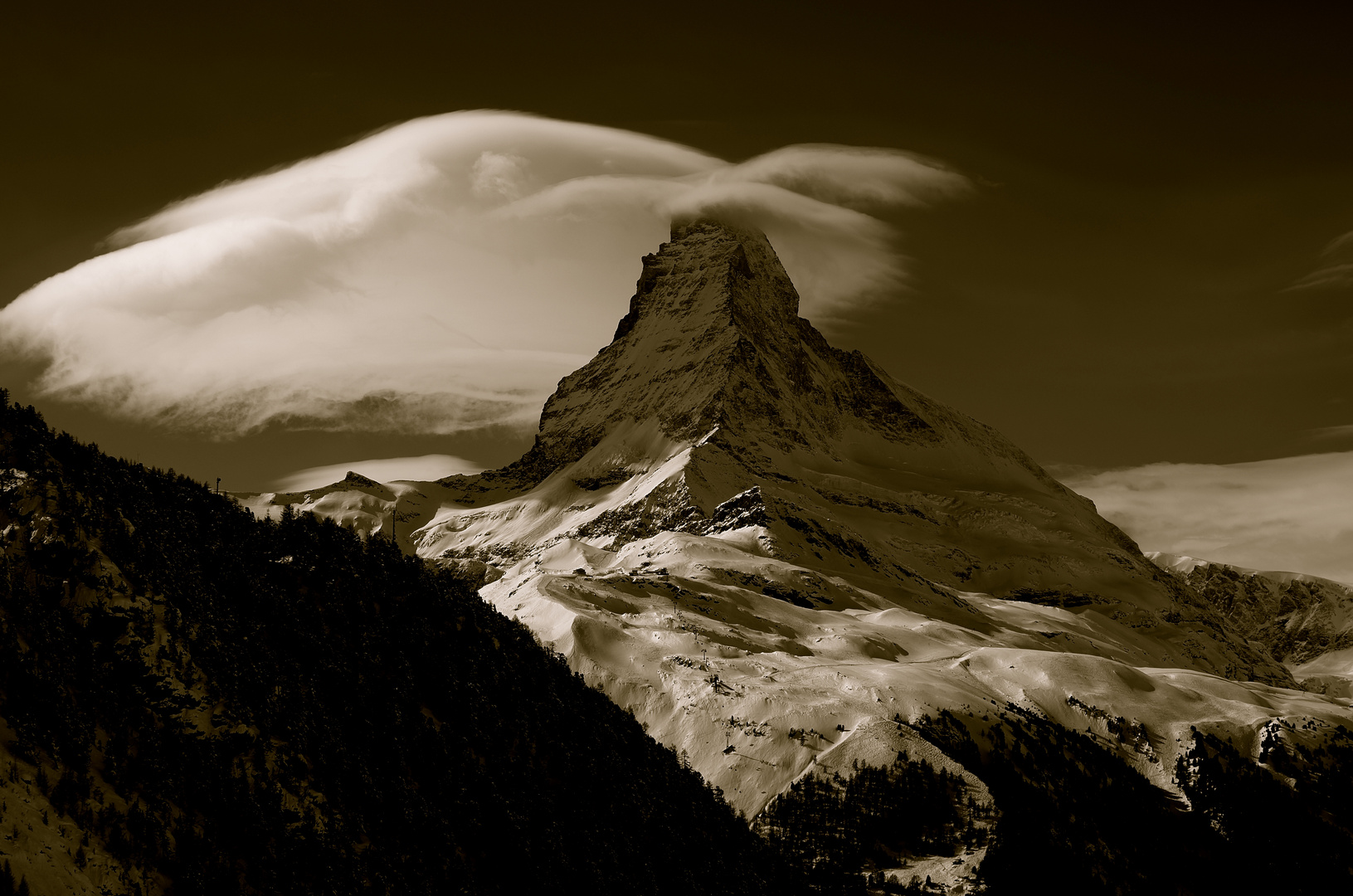 Wolkenstimmung über dem Matterhorn