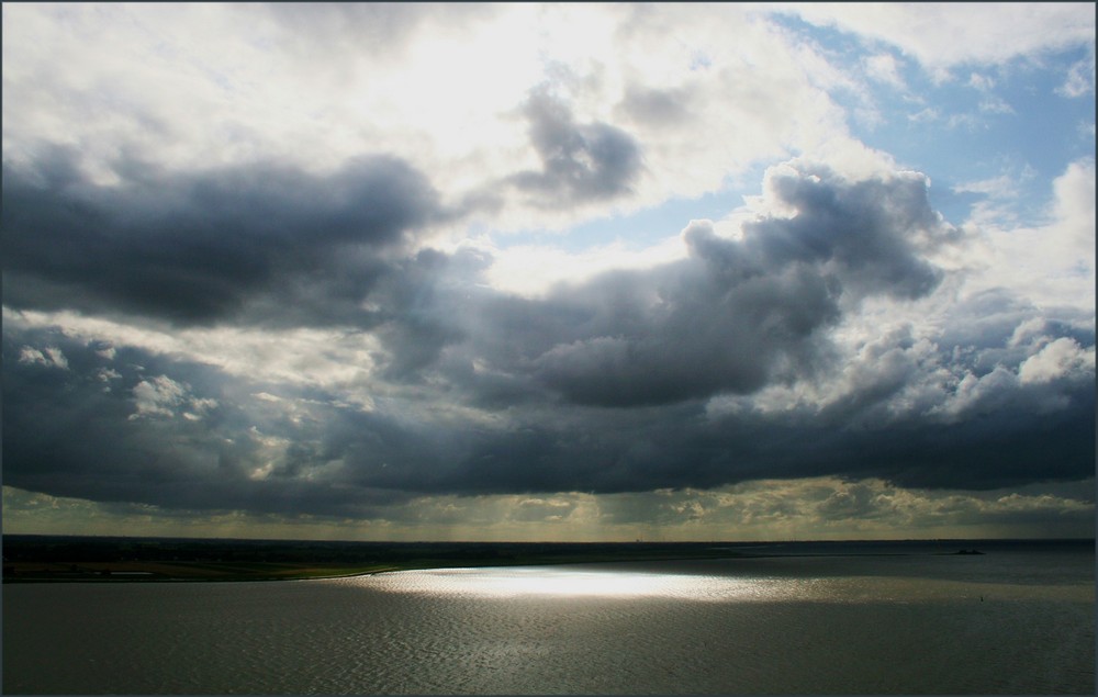 Wolkenstimmung über der Weser ... das zweite