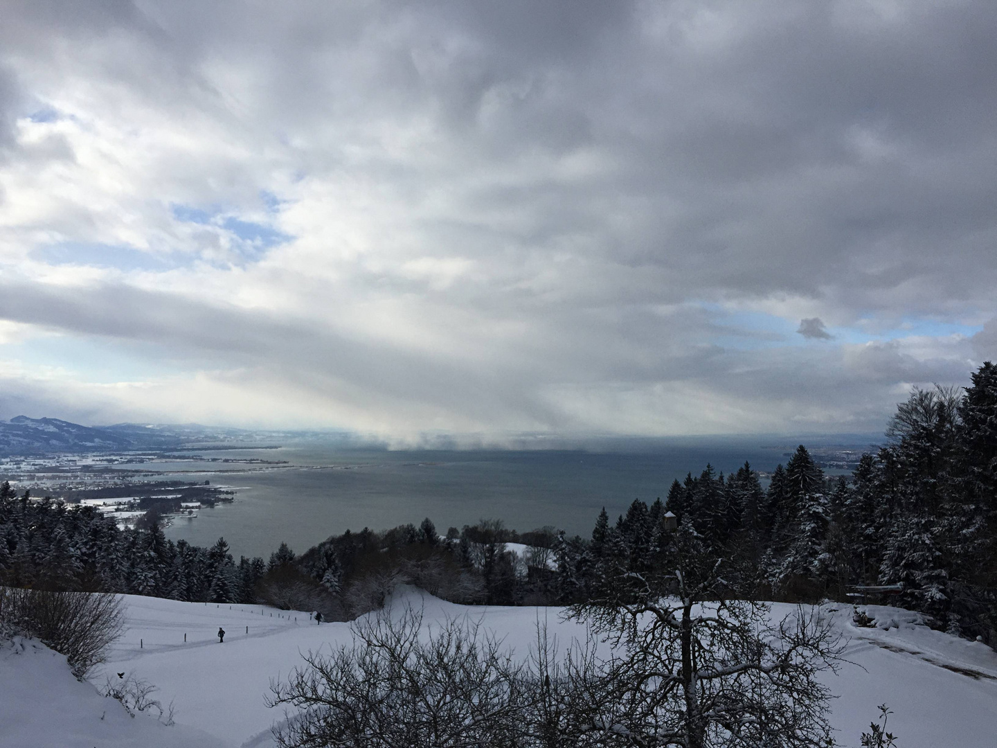 Wolkentanz über dem Bodensee ...