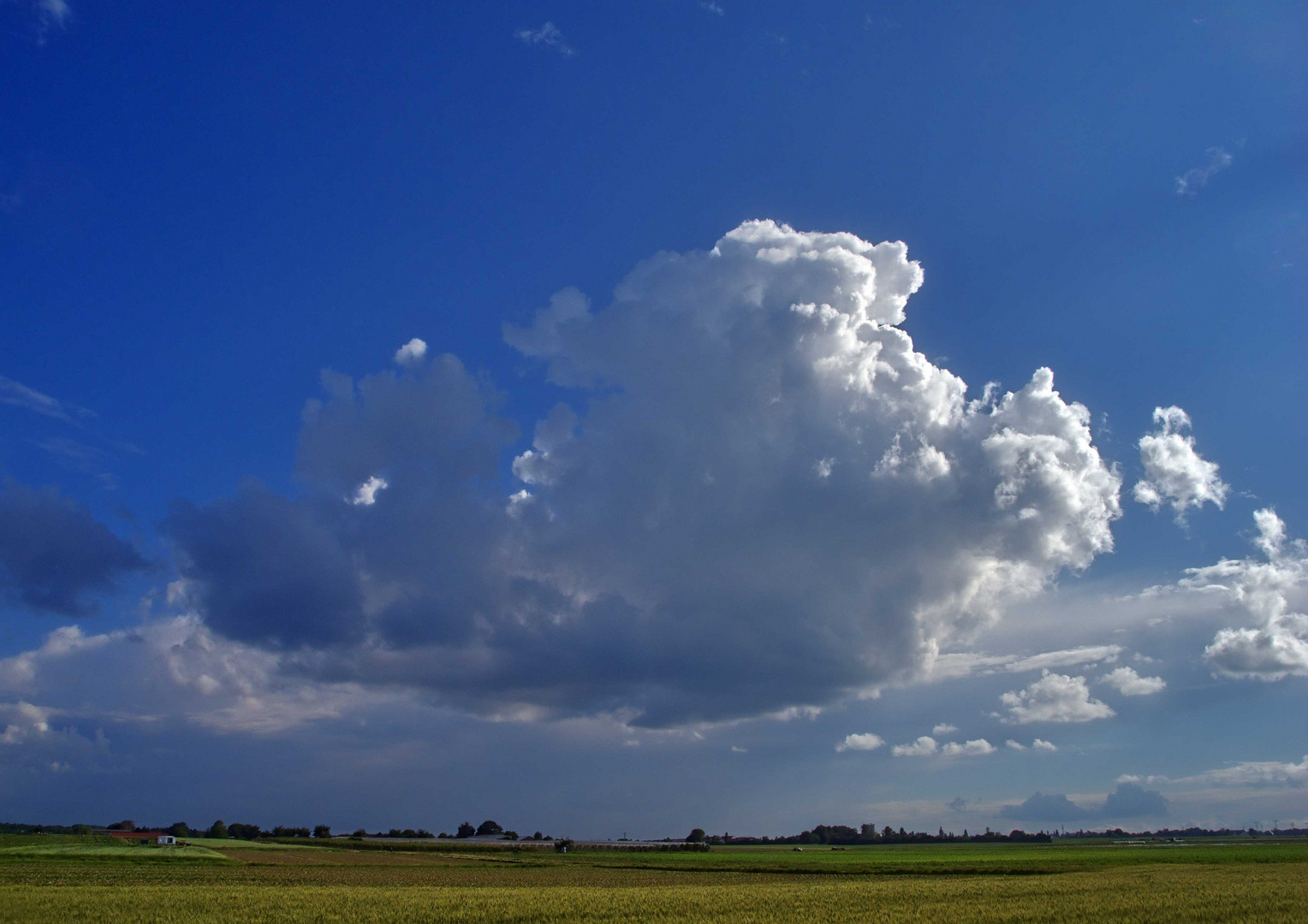 Wolken_uebern_Polder_(DSCN6981)