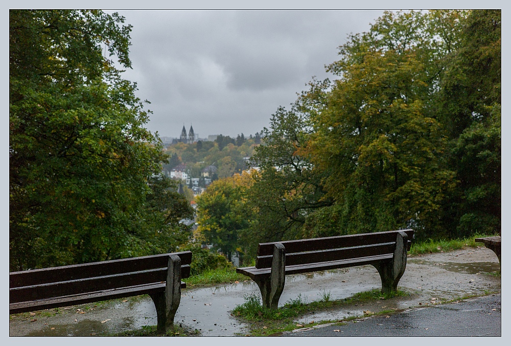 Wolkenverhangener Regenblick