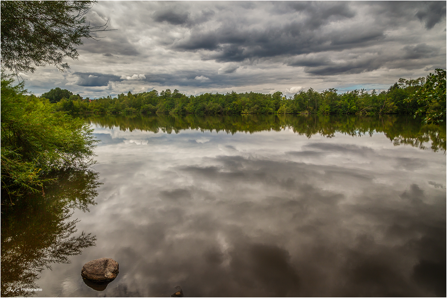 wolkenverhangener Tröndelsee