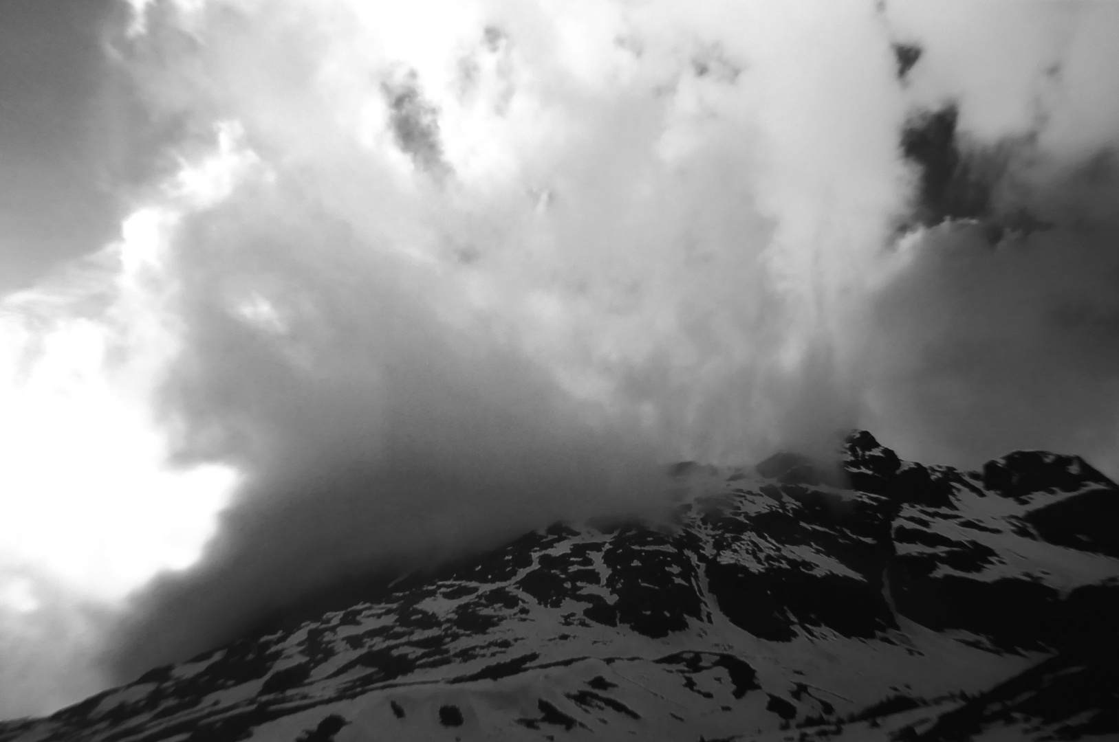 Wolkenwand am Julierpass