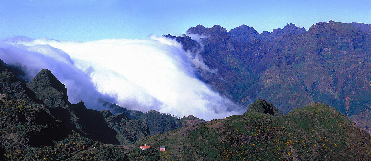 Wolkenwasserfall