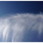 Wolkenwasserfall mit HALO