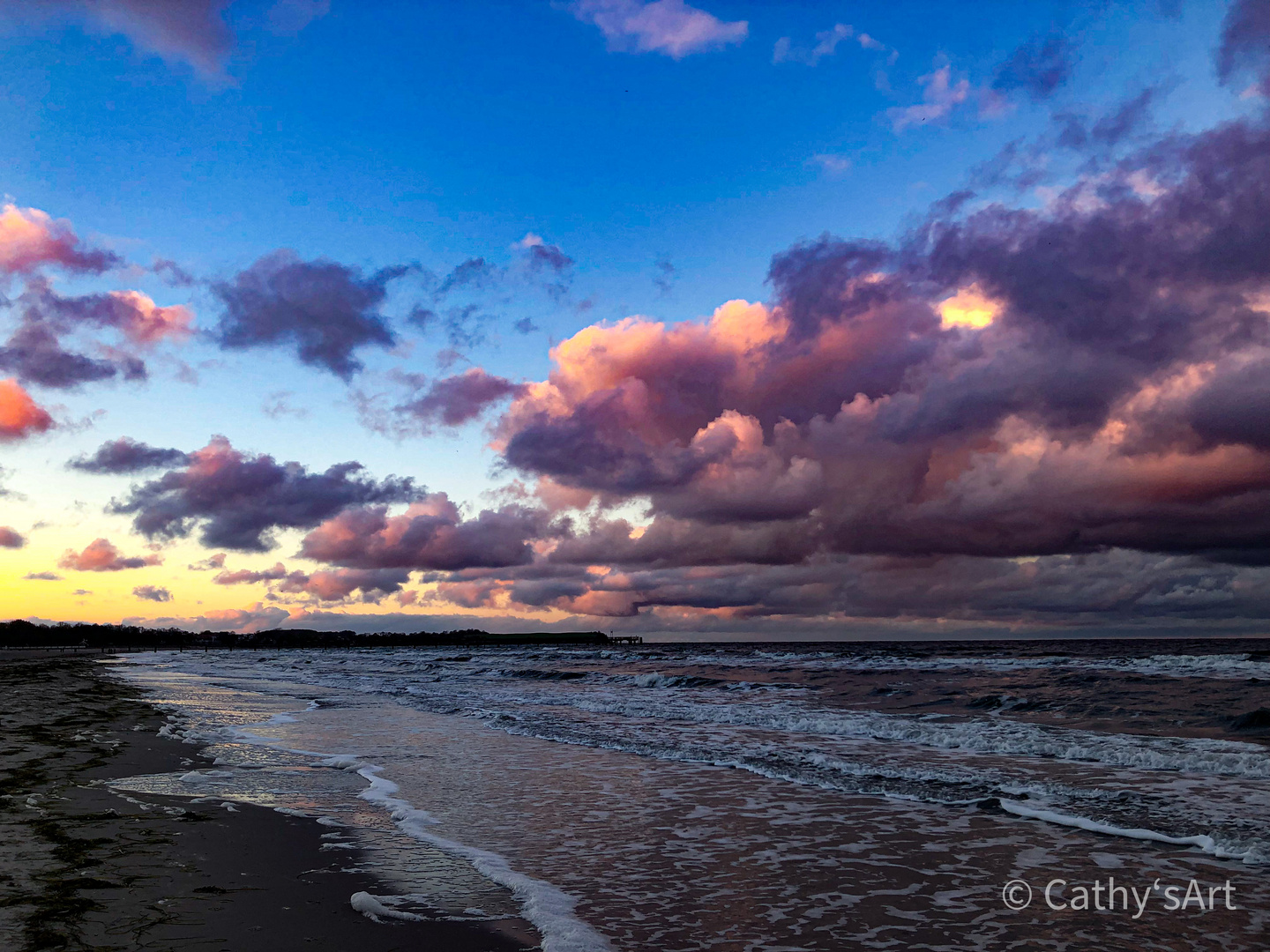 Wolkenzauber der blauen Stunde