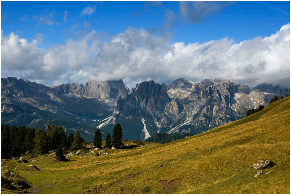 Wolkiger Blick auf den Rosengarten