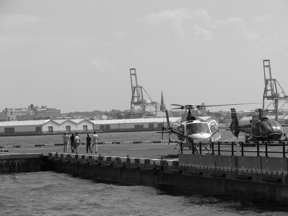 Wollten Sie New York City schon immer mal aus der Luft betrachen?! --- Manhatten Heliport NYC