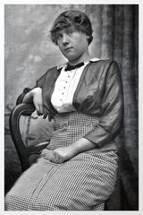 woman from the year 1900