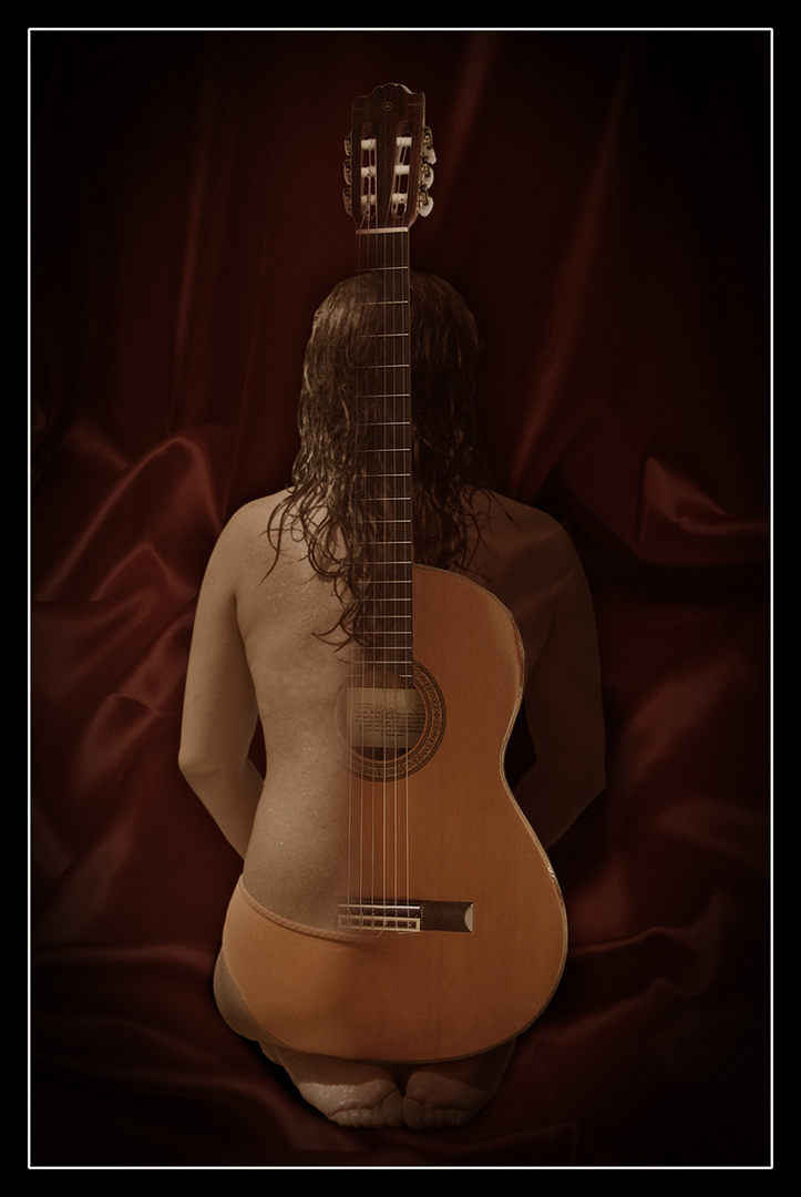 Woman guitar