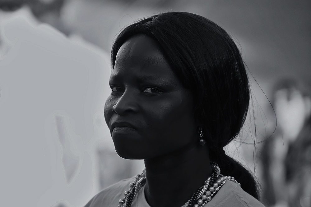 WOMAN OF GUINEA - BISSAU (IV)