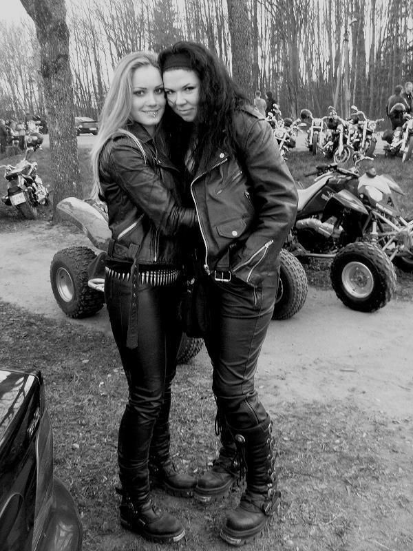 WOMEN IN LEATHER 