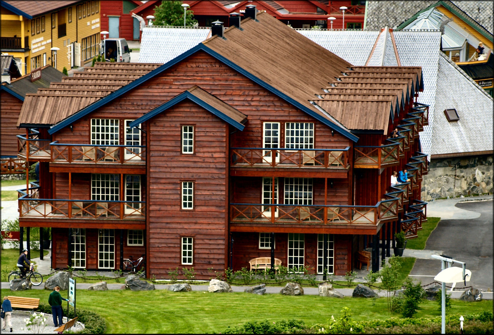 Wooden Hotel Foto % Immagini| city, world, dokumentation Foto su ...
