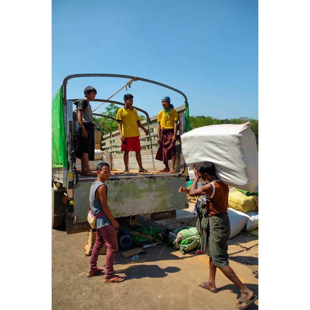 Workers in Mawlamyine