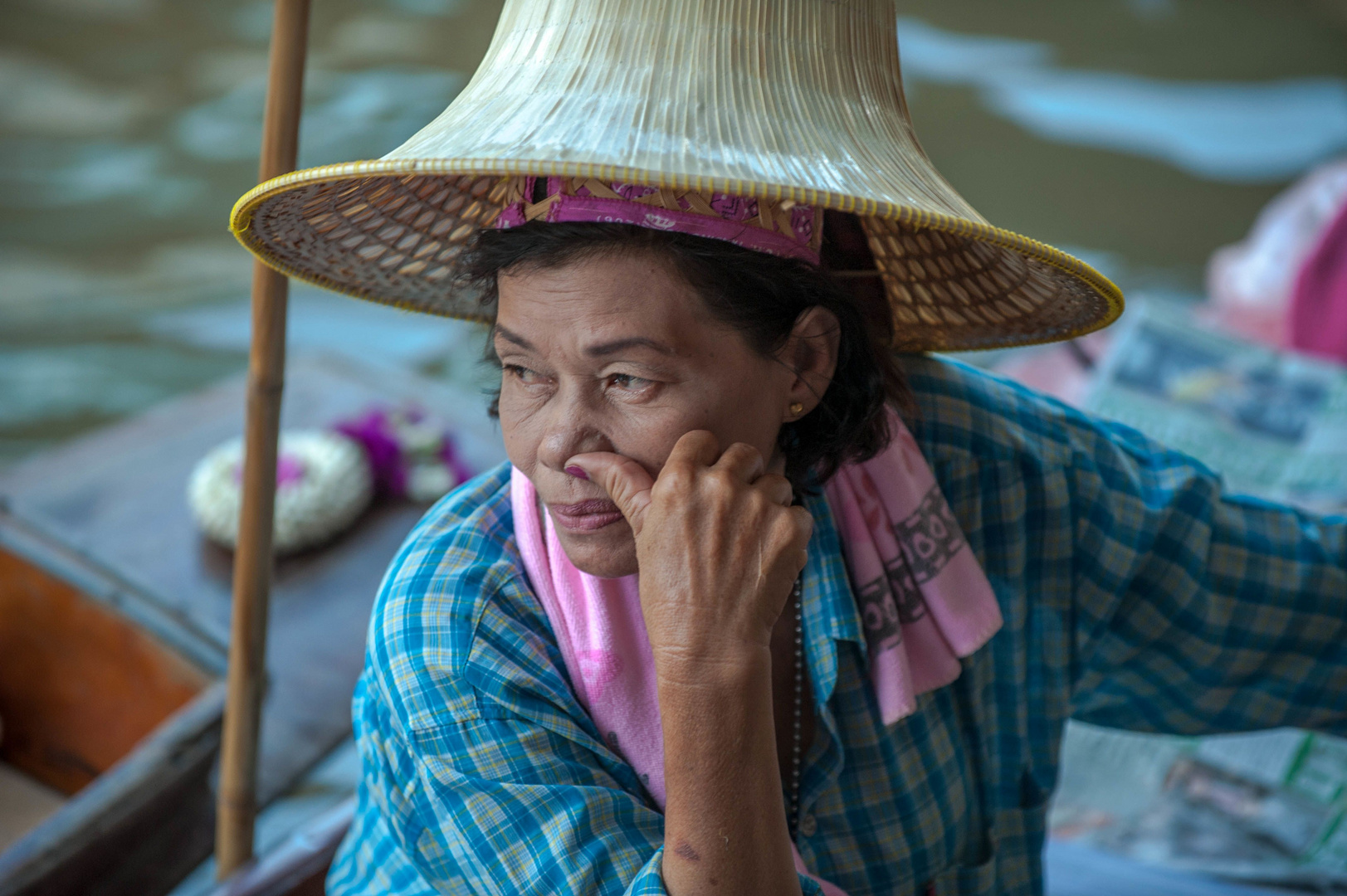 Working at floating markets, Bangkok