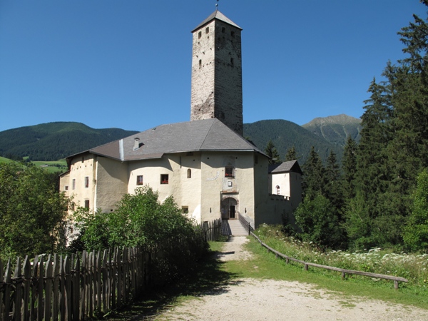 Workshop: Einstieg in die Portrait- und Modelfotografie am Schloss Welsperg (Südtirol)