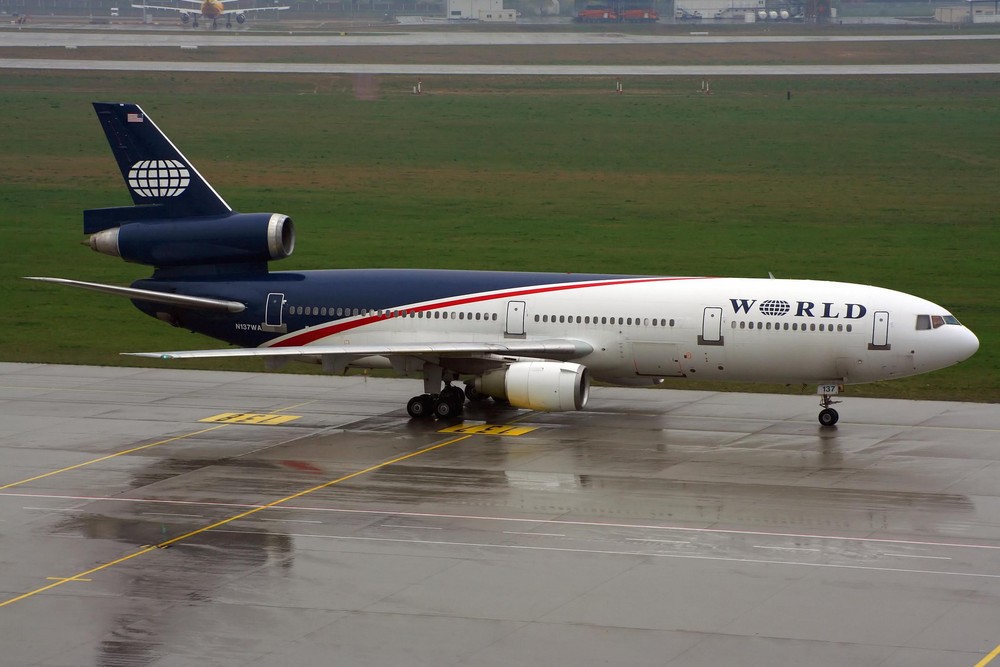 World Airways DC-10