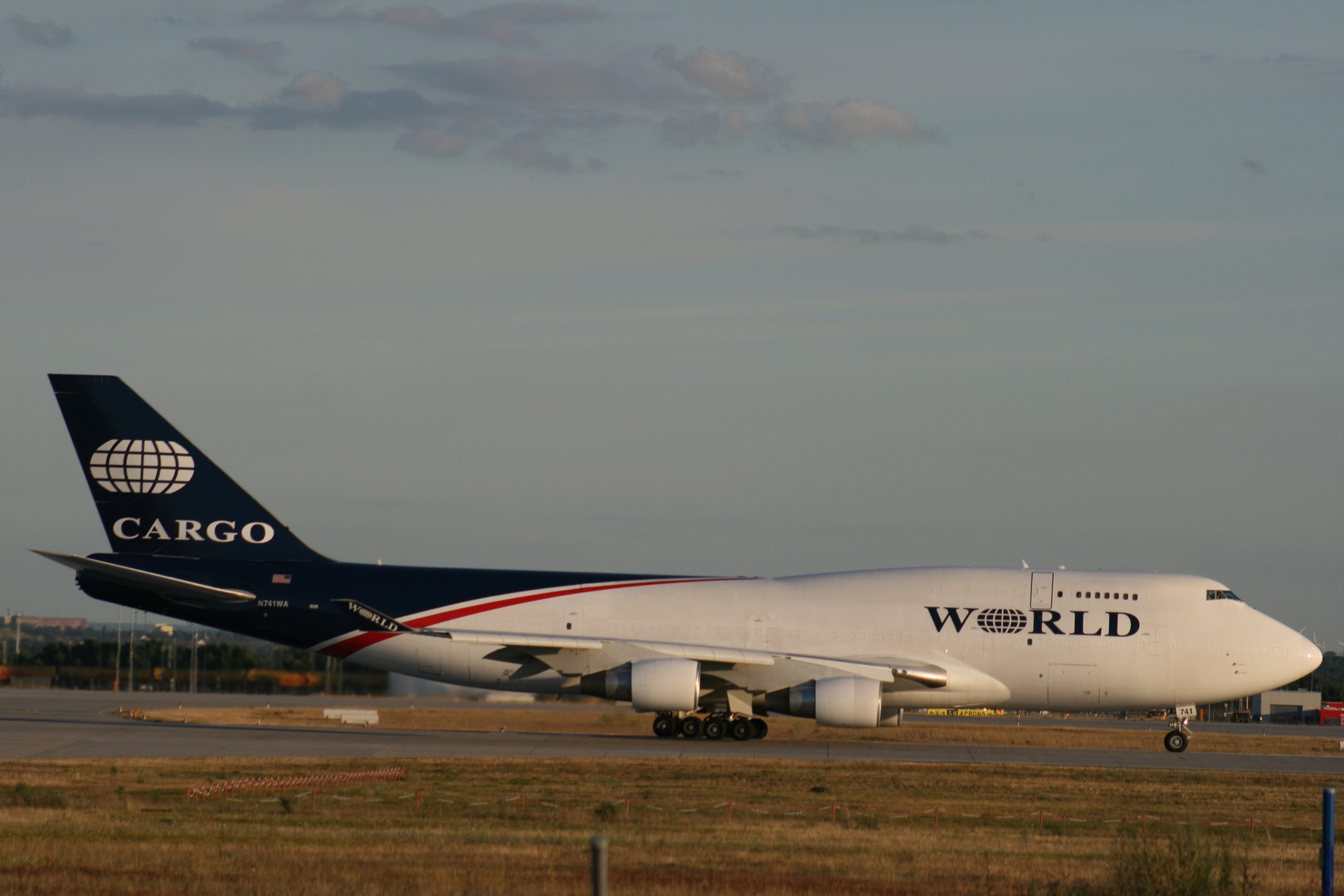 World Cargo B747-400F N741WA