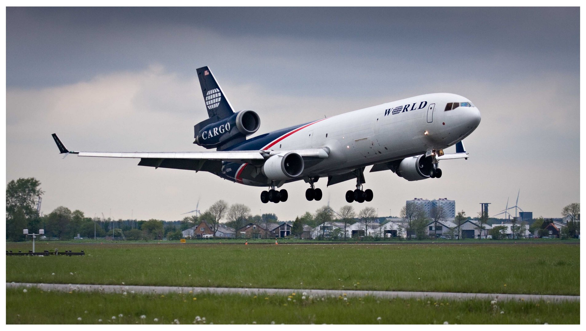 WORLD CARGO MD11 F