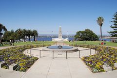 WORLD WAR MEMORIAL