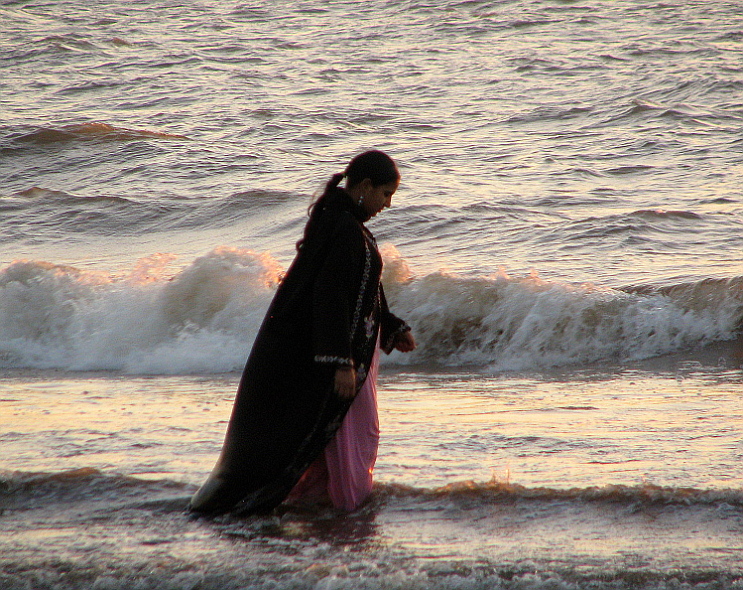 Worshipping the sun in the Arabian Sea