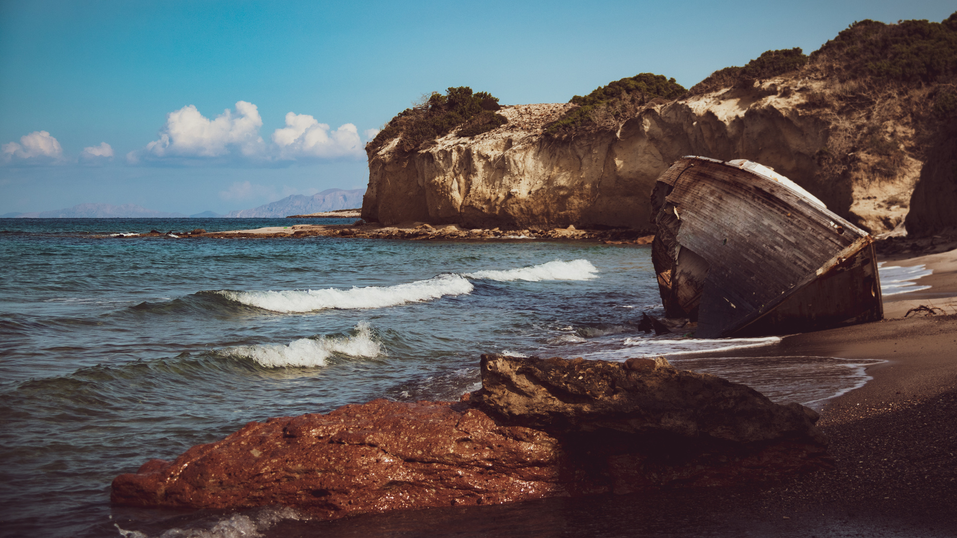 Wrack am Kata Beach