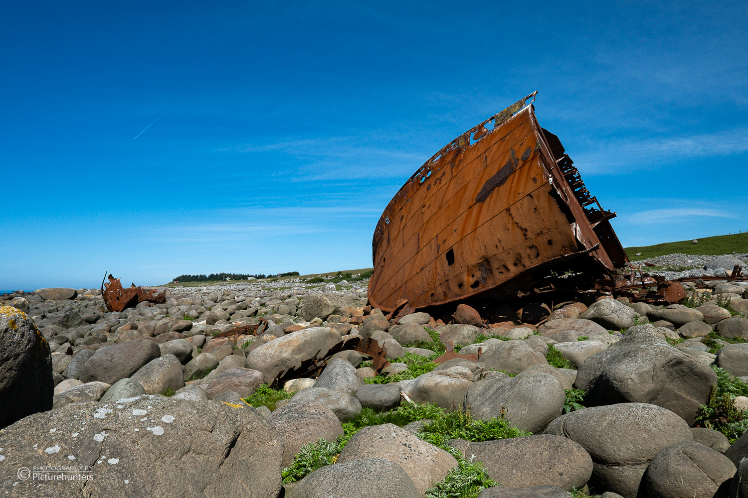 Wrack an der Küste