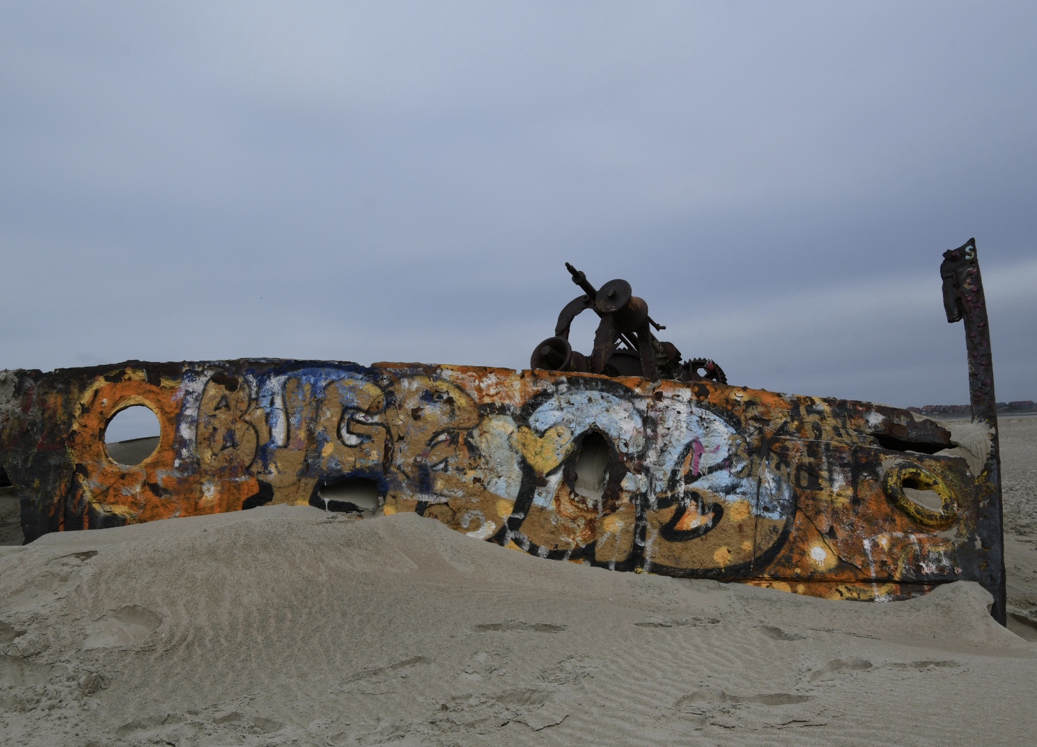 Wrack auf Norderney am Ostende