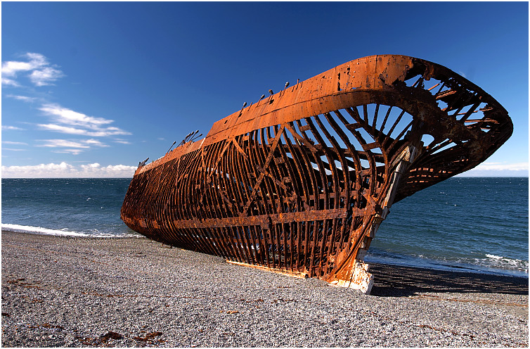 Wrack der Ambassador, San Gregorio, Patagonien