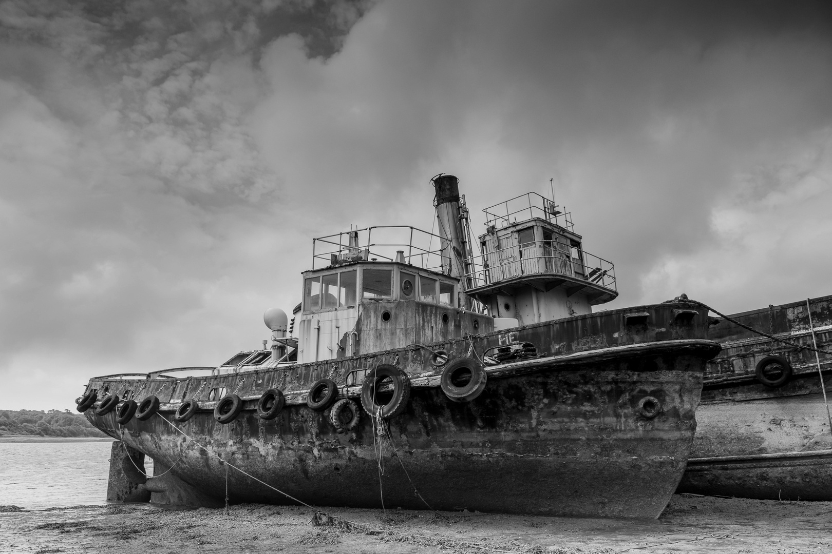 Wrack in der Bucht von Rostellec