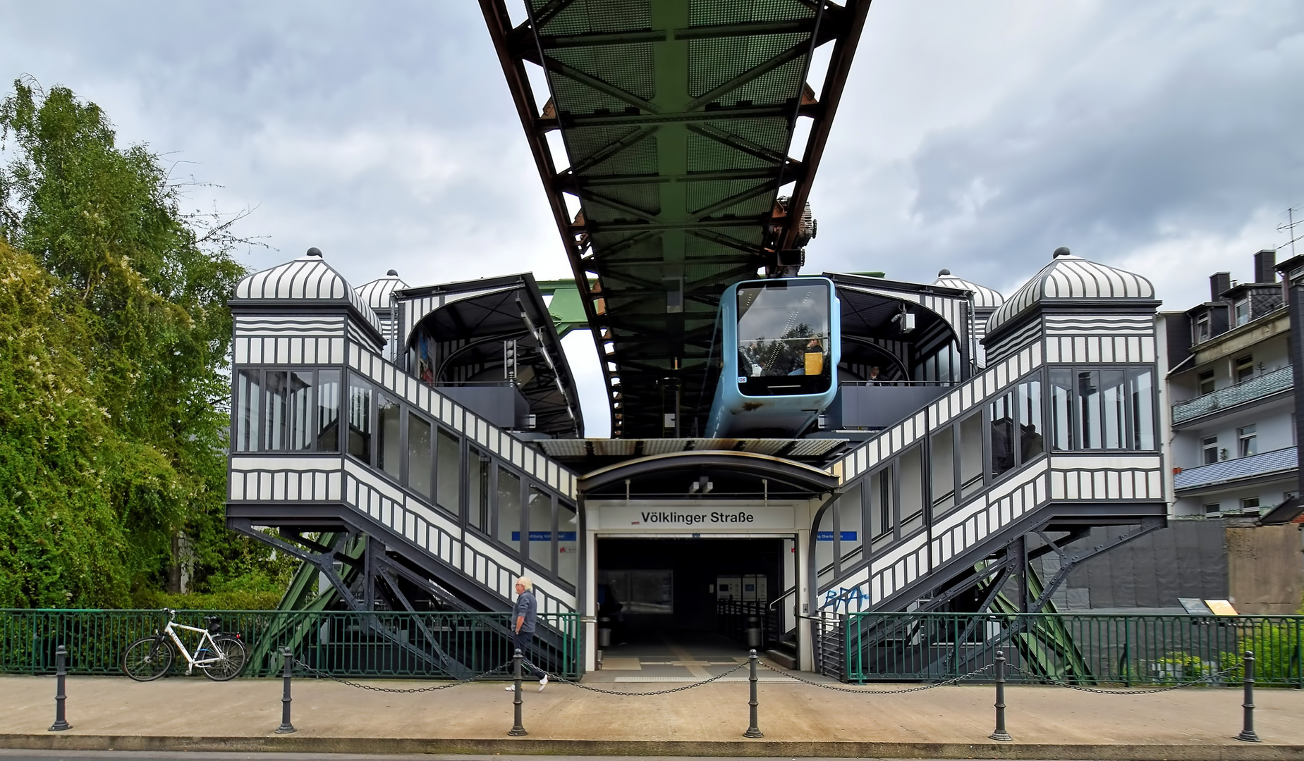 W'tal [850] Schwebebahn (106) Rin in die Kartoffeln, ..