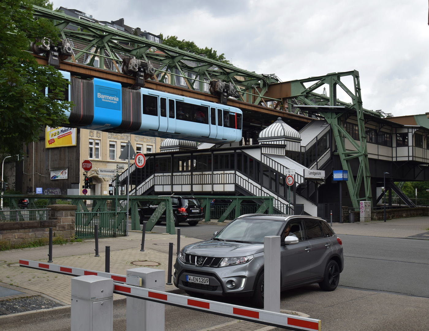 W'tal [854] Schwebebahn (107) Landgericht