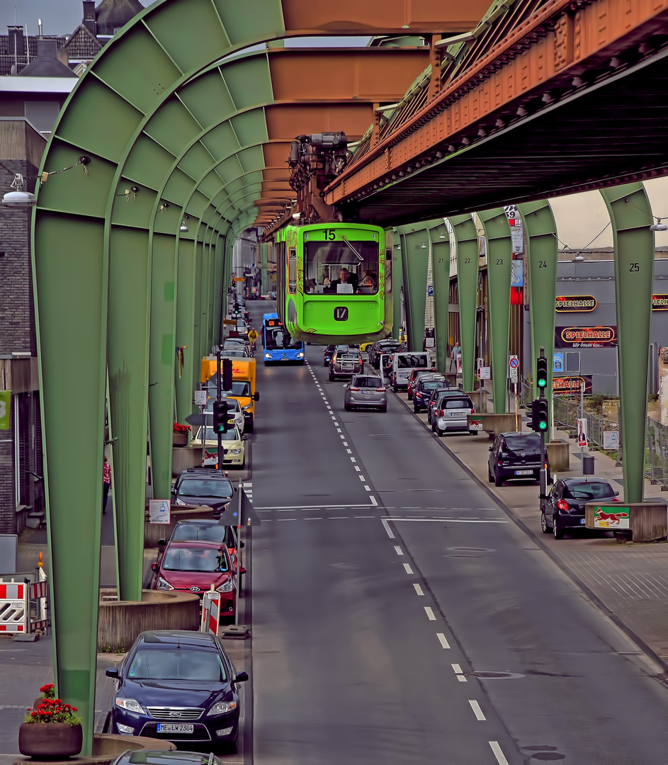 W'tal [938] Schwebebahn (156) Haltestelle Bruch