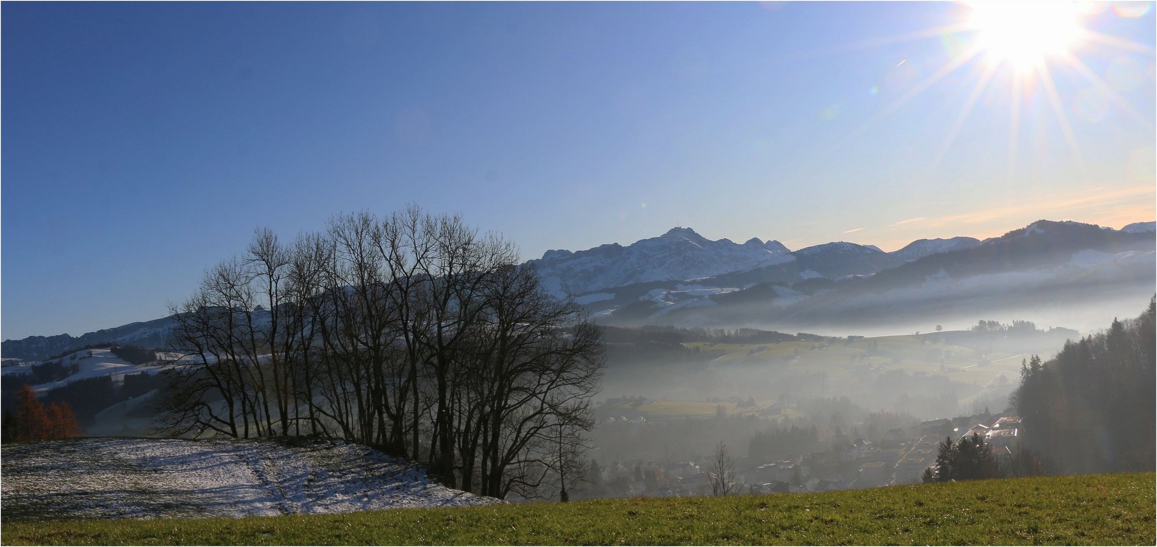 Wünsche allen, die vorbeischauen einen schönen Tag mit ein paar Sonnenstrahlen...