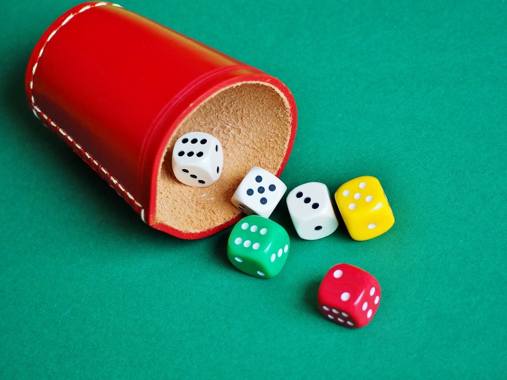 Würfelspiel Foto & Bild | stillleben, spiele, motive Bilder auf