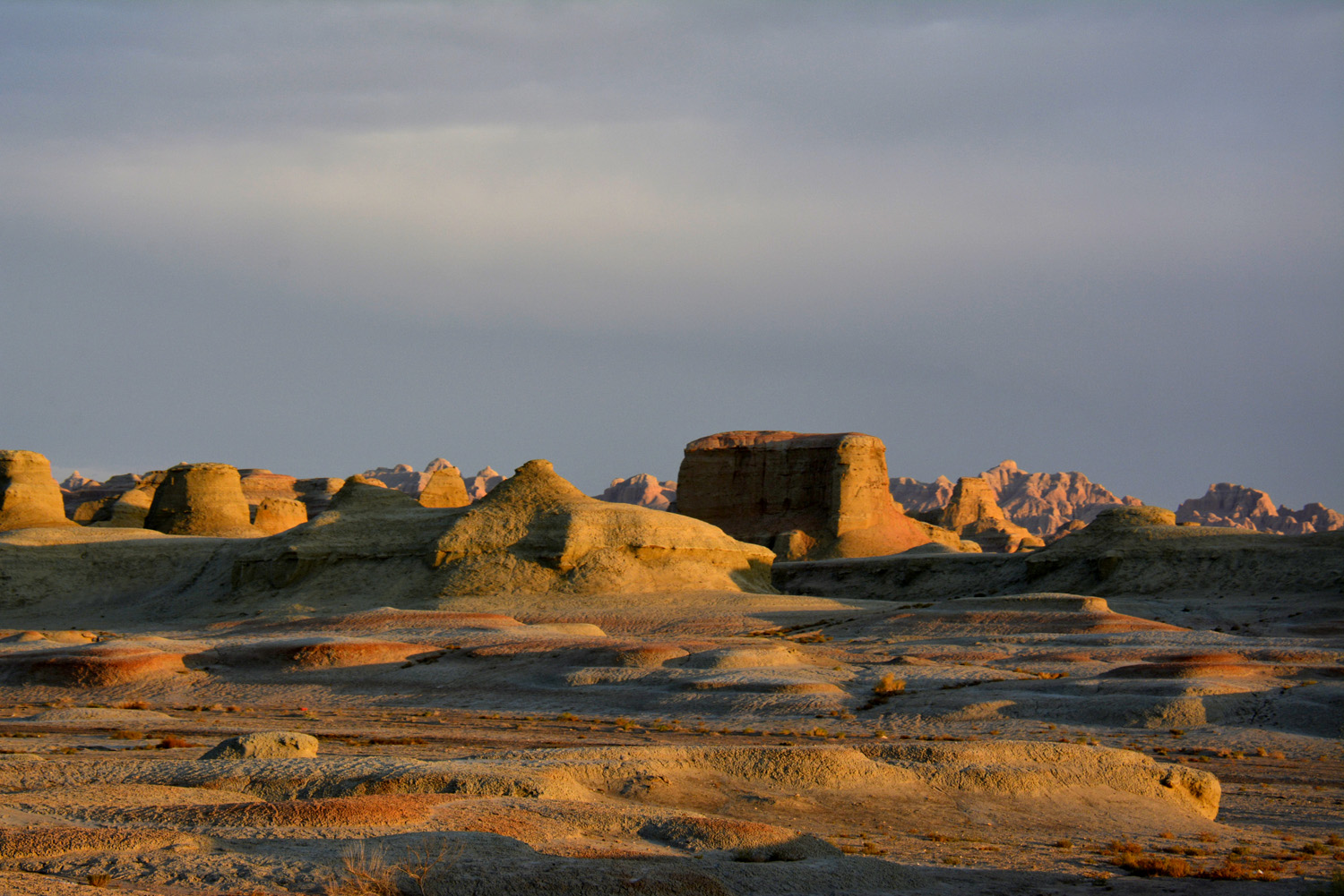 wuerhe ghost city