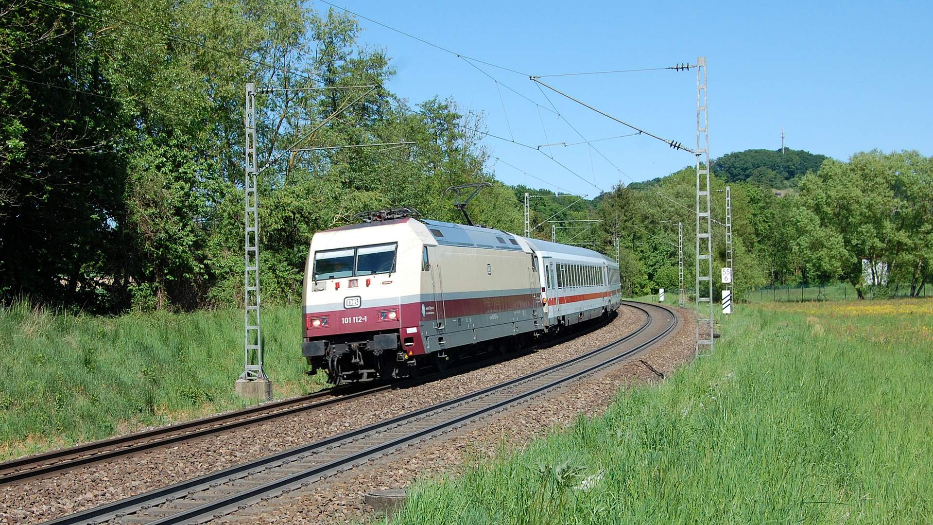 Württembergische Westbahn mit IC Rheingold in der Kurve von Ölbronn 6.5.2020