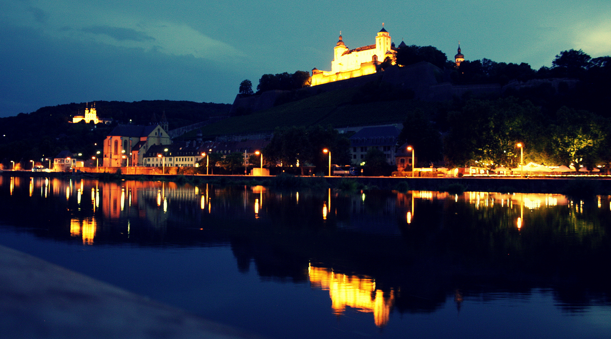 Würzburg bei Nacht